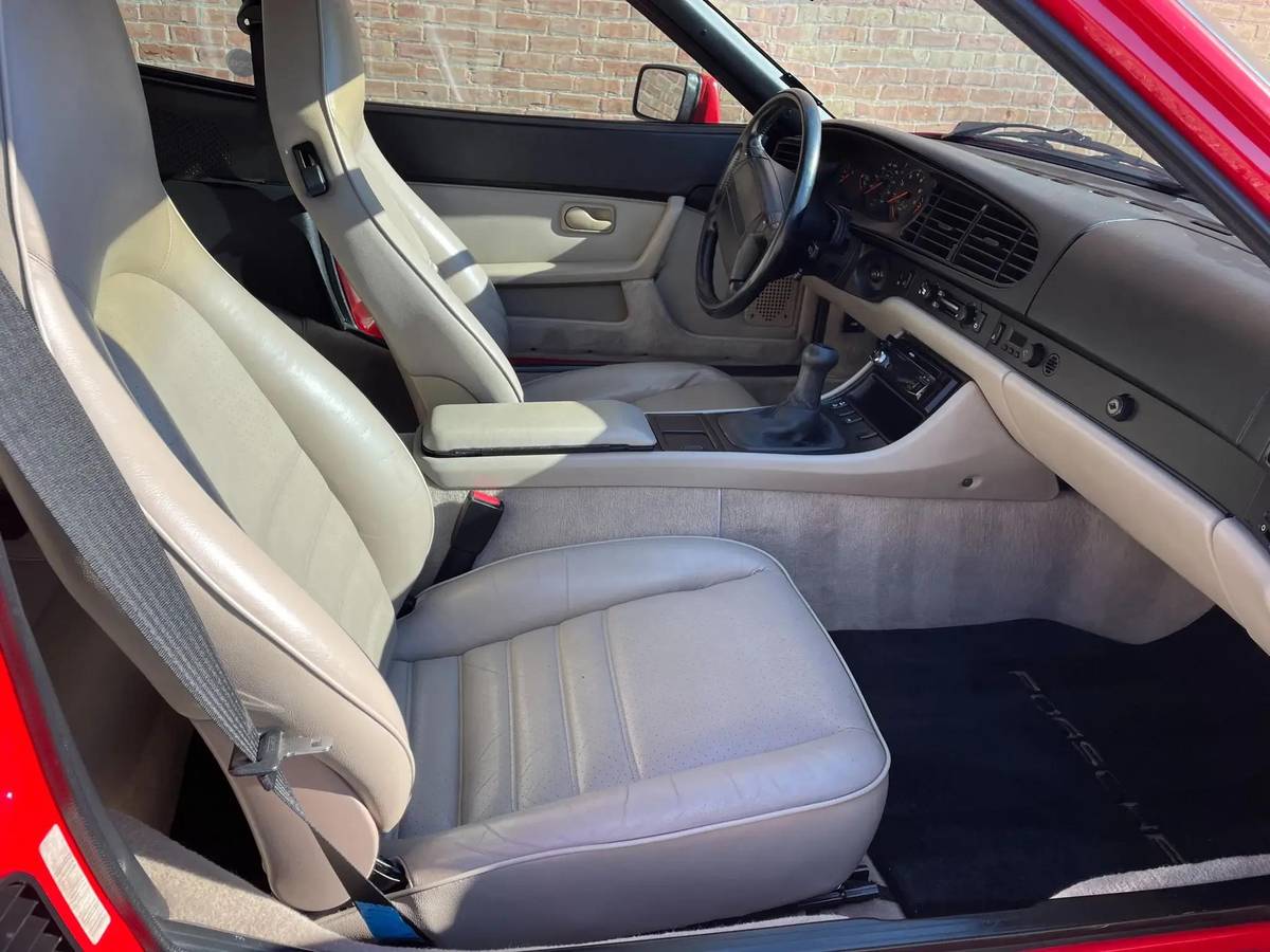 Porsche-944-turbo-1987-red-6