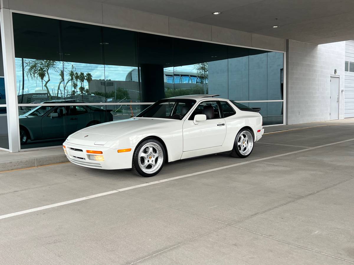 Porsche-944s2-1989-white-17