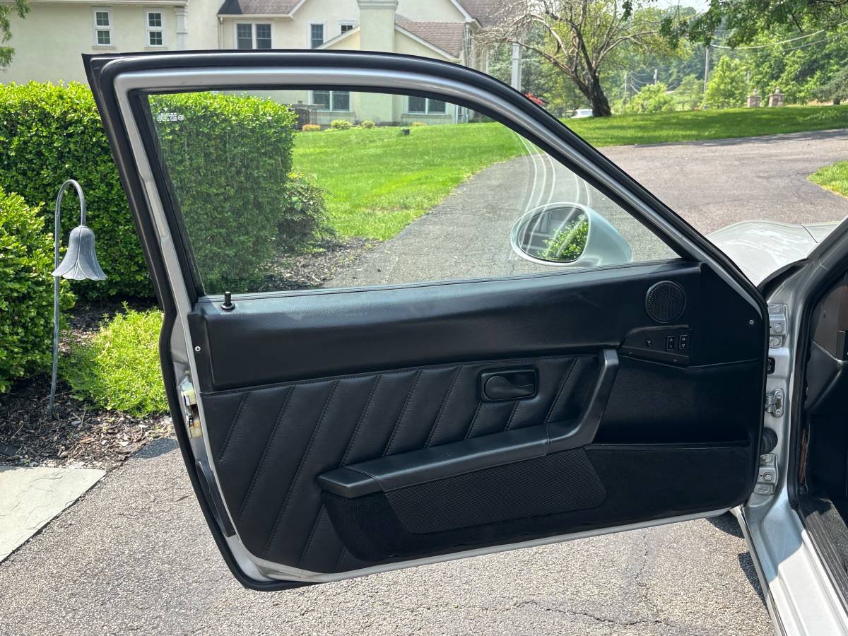 Porsche-968-1992-silver-16
