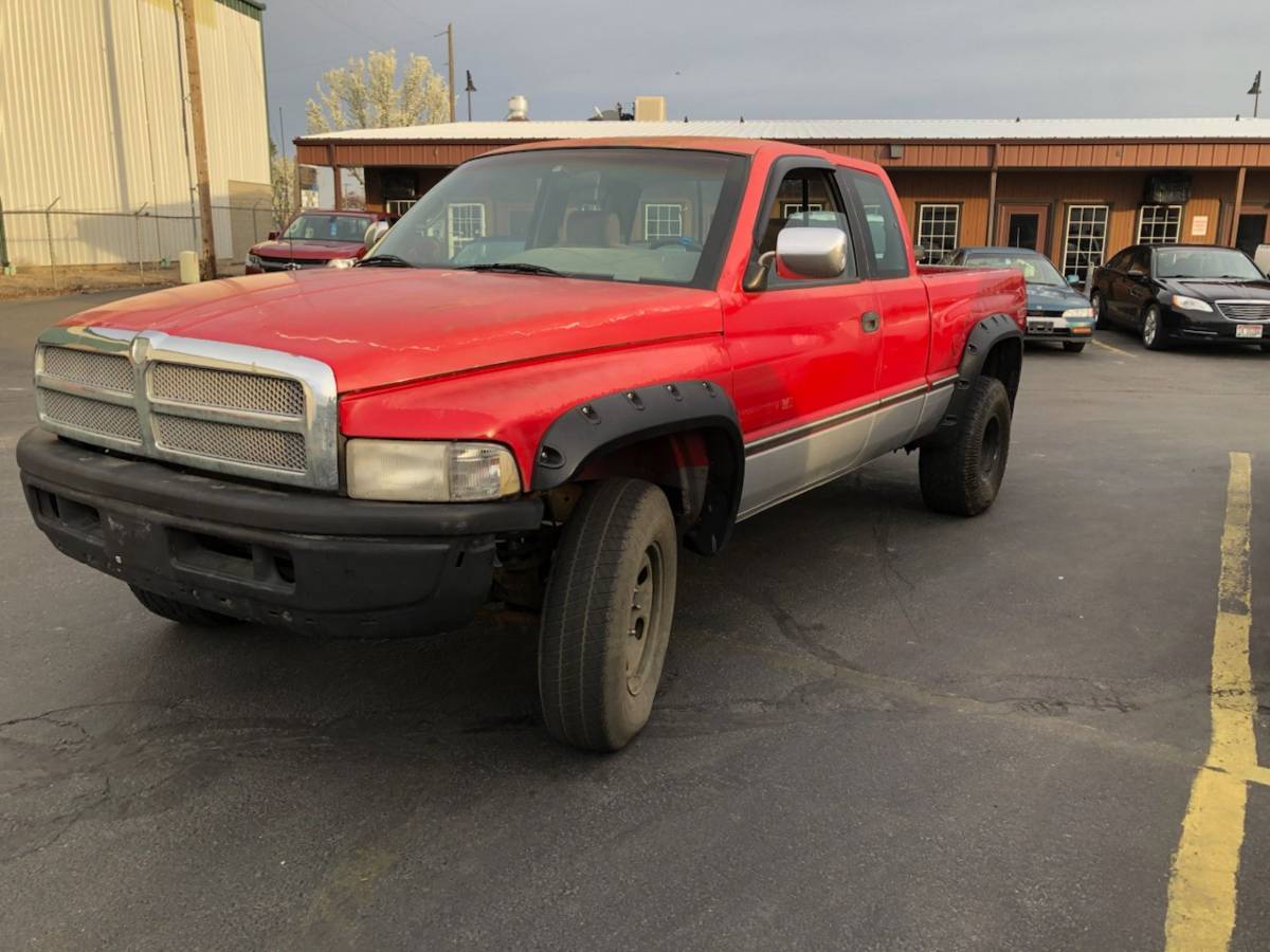 Ram-1500-4x4-1995-red-2