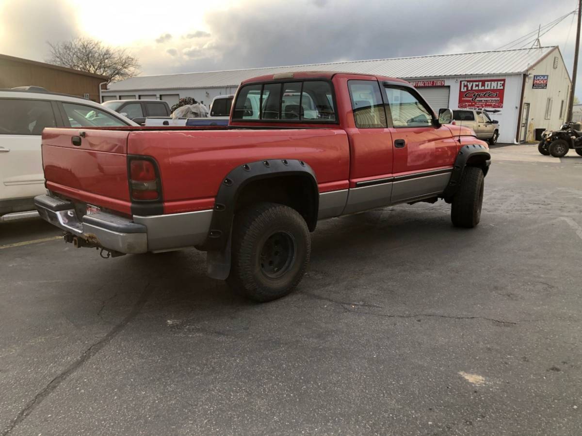 Ram-1500-4x4-1995-red