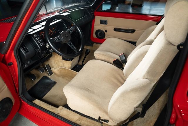 Renault-5-1983-17