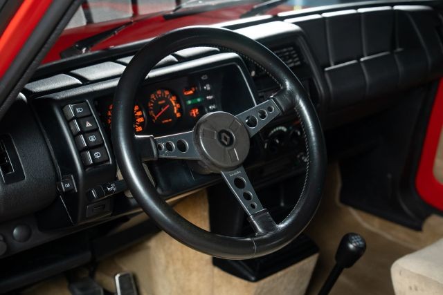 Renault-5-1983-18