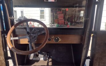 Reo-1953-ford-1924-black-3
