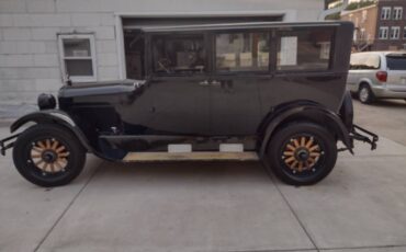 Reo-1953-ford-1924-black-9