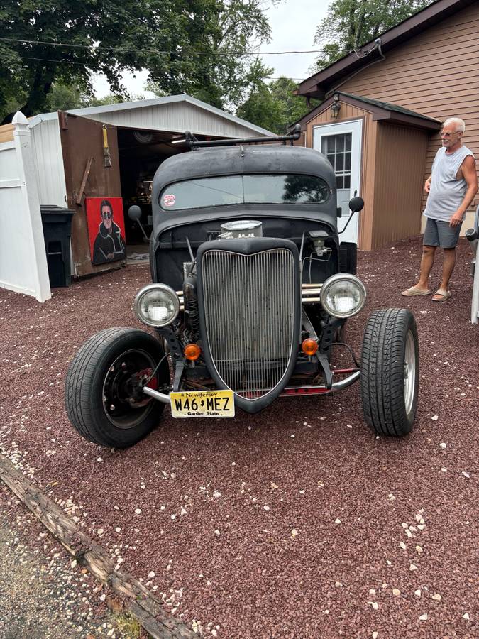 Reo-speedwagon-1953-black-4