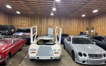 ReplicaKit-Makes-1988-Anniversary-Lamborghini-Countach-replica-1987-Coupe-1
