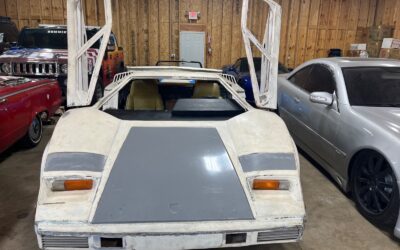 Replica/Kit Makes 1988 Anniversary Lamborghini Countach replica 1987 Coupe