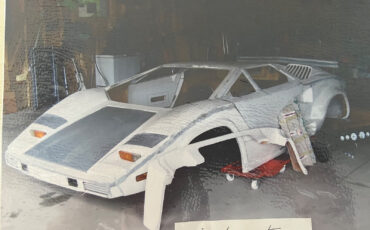 ReplicaKit-Makes-1988-Anniversary-Lamborghini-Countach-replica-1987-Coupe-6