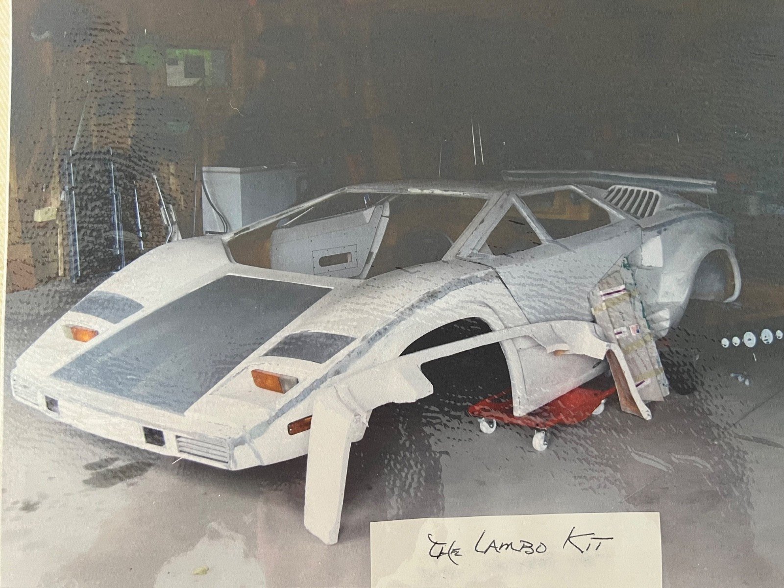 ReplicaKit-Makes-1988-Anniversary-Lamborghini-Countach-replica-1987-Coupe-6
