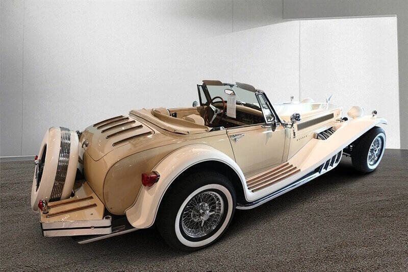 ReplicaKit-Makes-Convertible-1977-Convertible-2