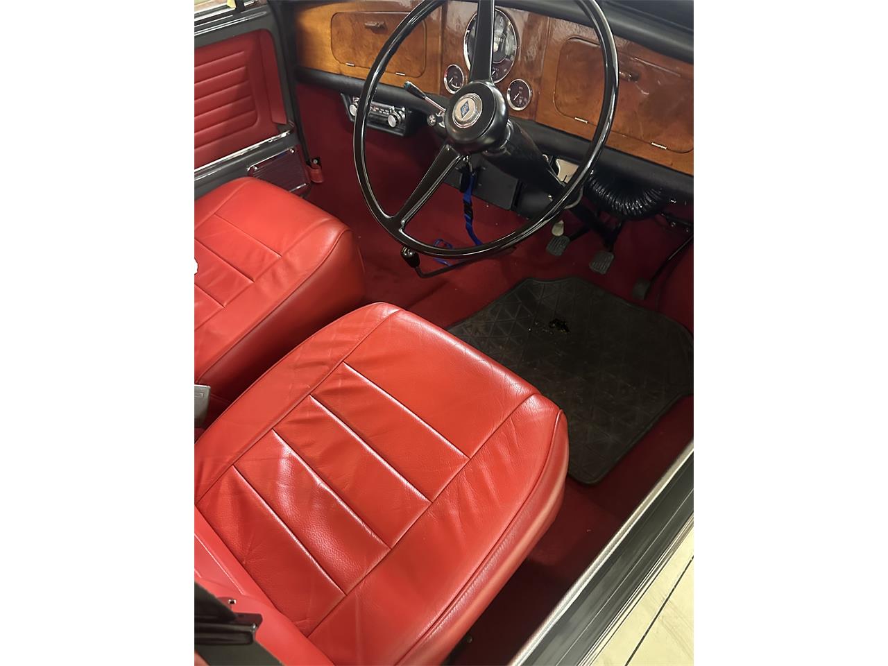 Riley-Elf-1965-Grey-Red-10