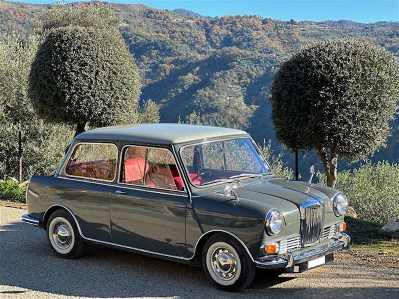Riley-Elf-1965-Grey-Red-7