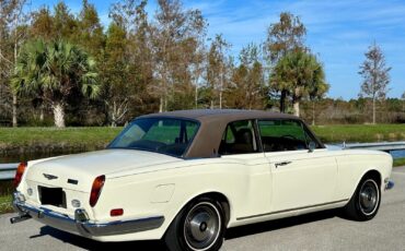 Rolls-Royce-Corniche-1973-Coupe-17