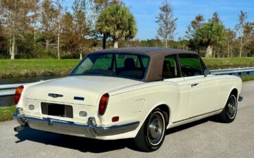 Rolls-Royce-Corniche-1973-Coupe-20