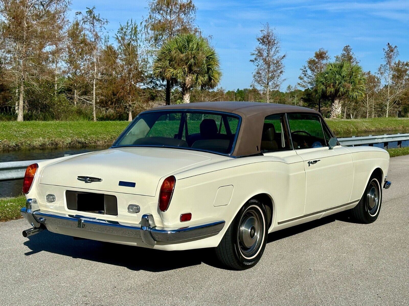 Rolls-Royce-Corniche-1973-Coupe-20