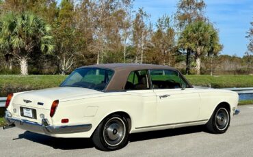 Rolls-Royce-Corniche-1973-Coupe-23