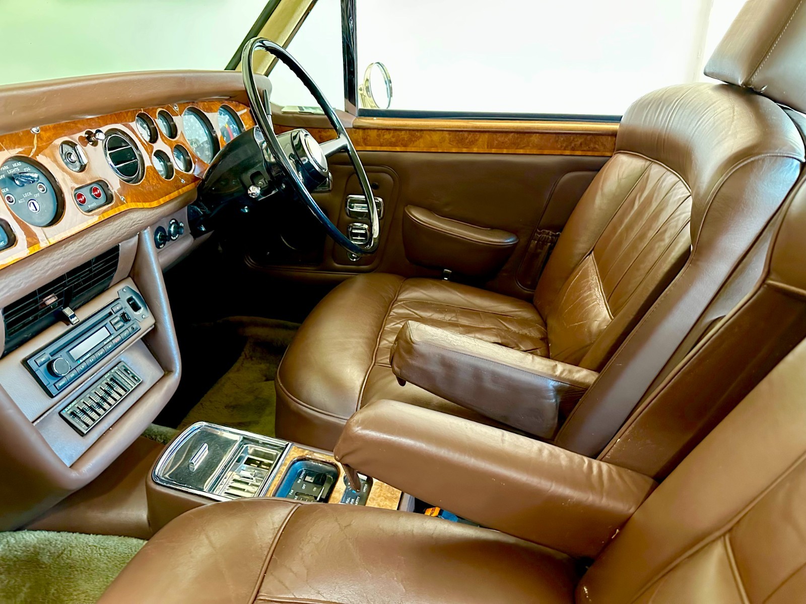 Rolls-Royce-Corniche-1973-Coupe-27