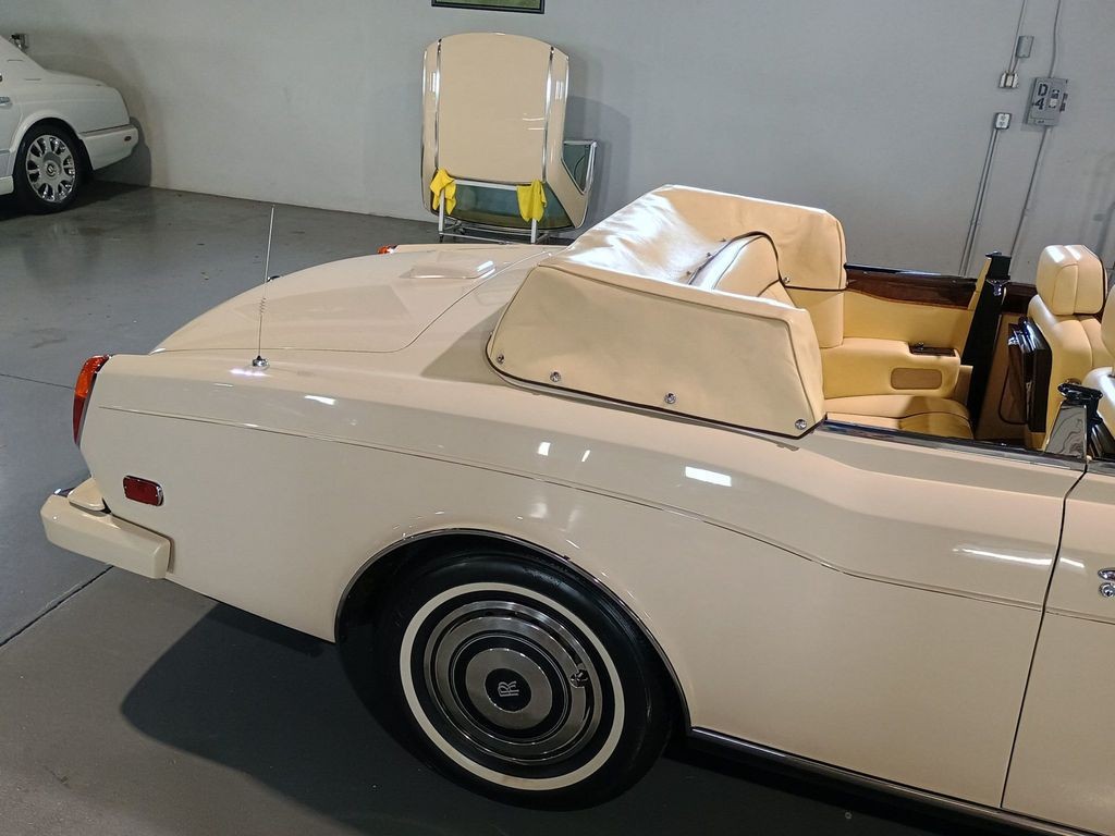 Rolls-Royce-Corniche-1986-Convertible-6