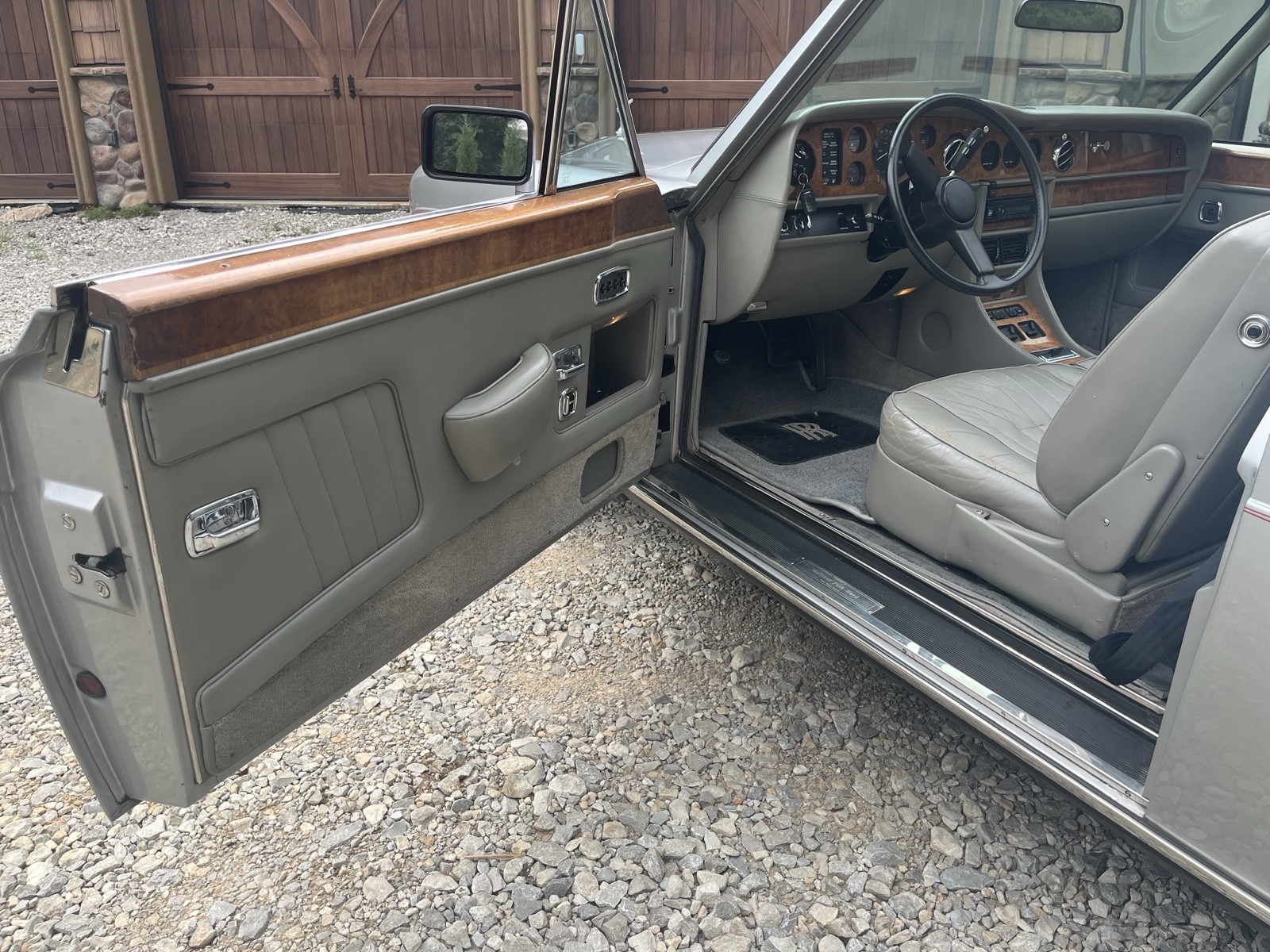 Rolls-Royce-Corniche-1988-15