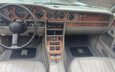 Rolls-Royce-Corniche-1988-18