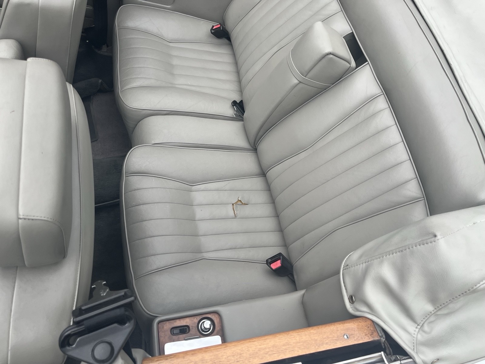 Rolls-Royce-Corniche-1988-19