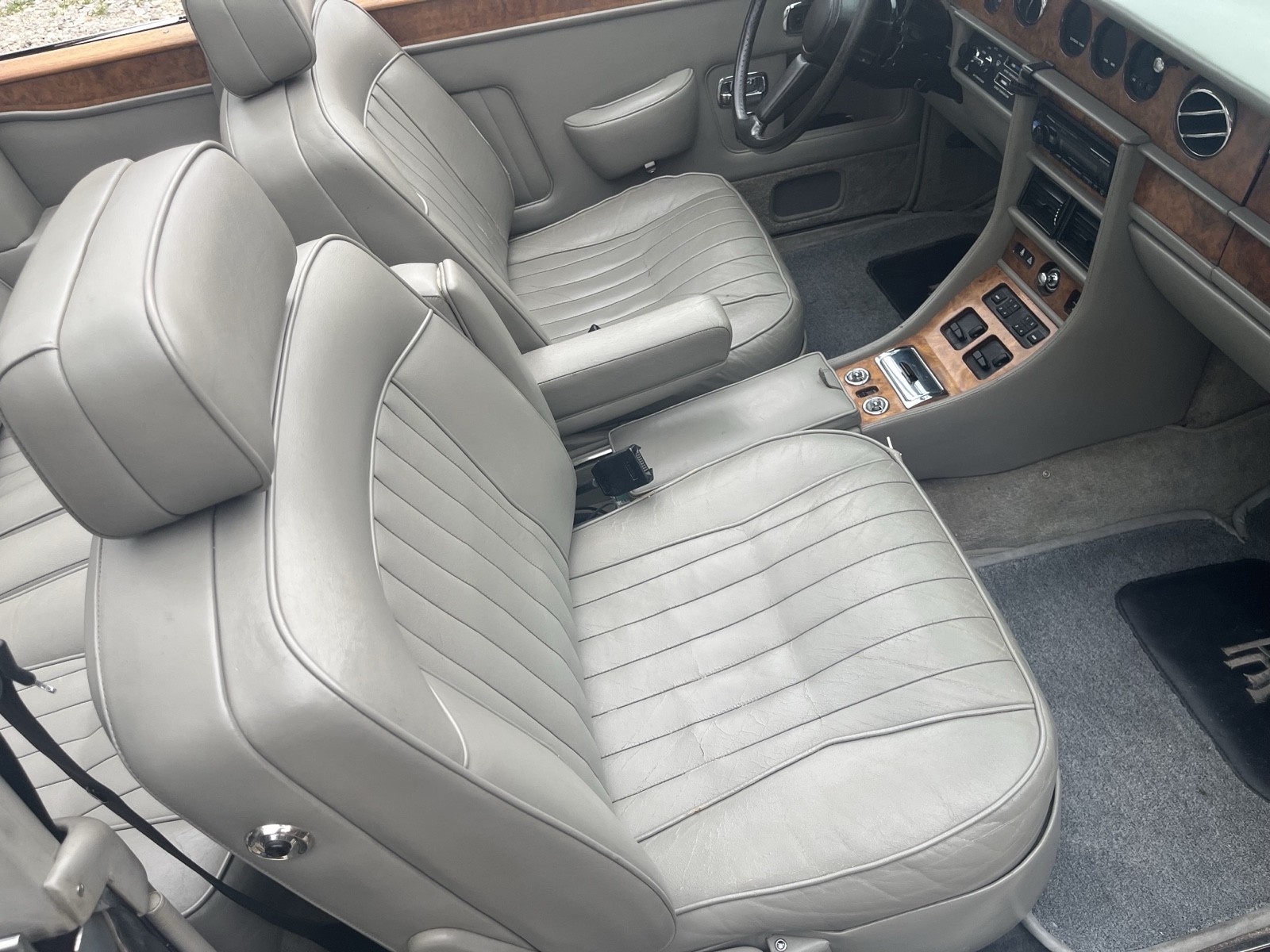 Rolls-Royce-Corniche-1988-21
