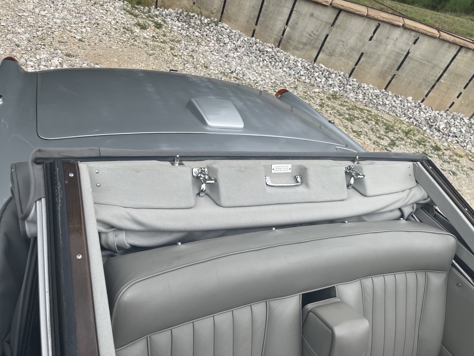 Rolls-Royce-Corniche-1988-25