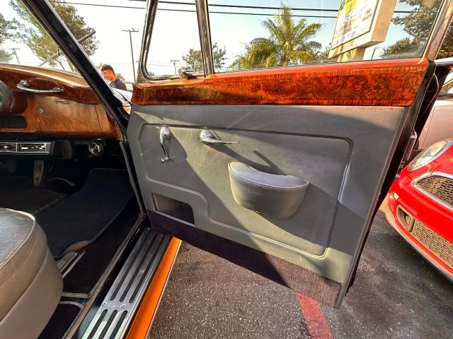 Rolls-Royce-Silver-Cloud-1958-15
