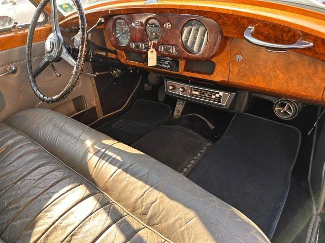 Rolls-Royce-Silver-Cloud-1958-20