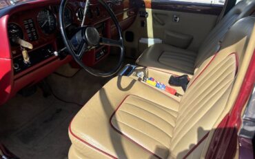 Rolls-Royce-Silver-Shadow-1978-Sedan-11