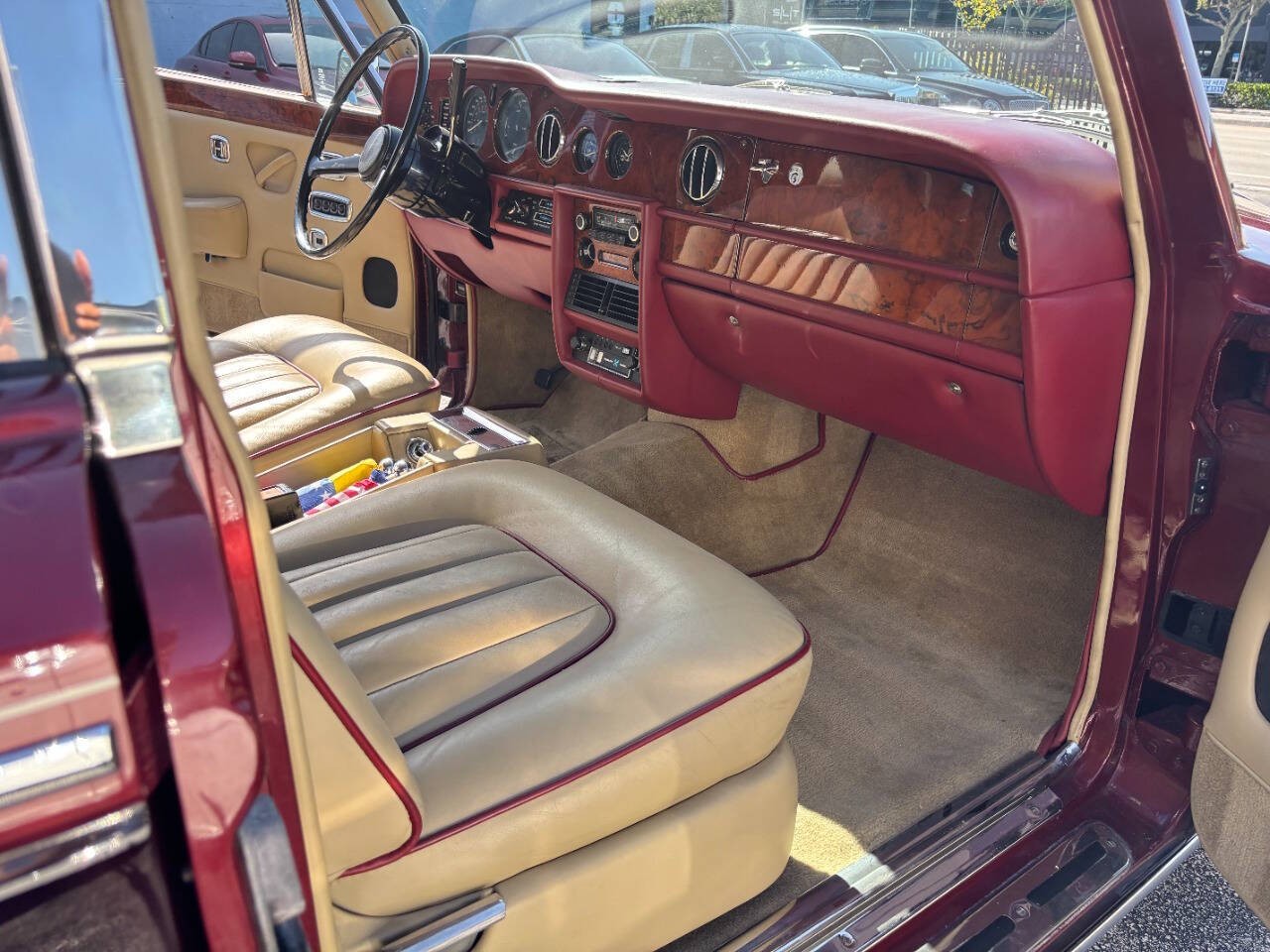 Rolls-Royce-Silver-Shadow-1978-Sedan-12