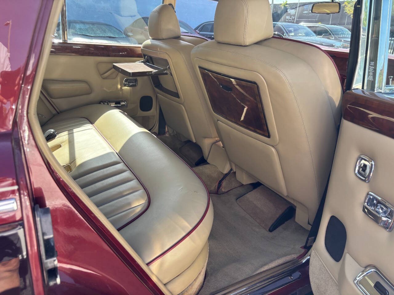 Rolls-Royce-Silver-Shadow-1978-Sedan-15
