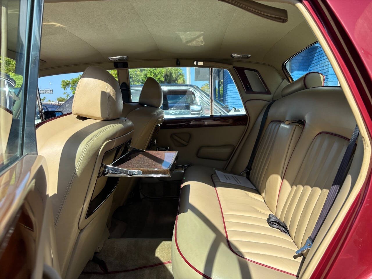 Rolls-Royce-Silver-Shadow-1978-Sedan-17
