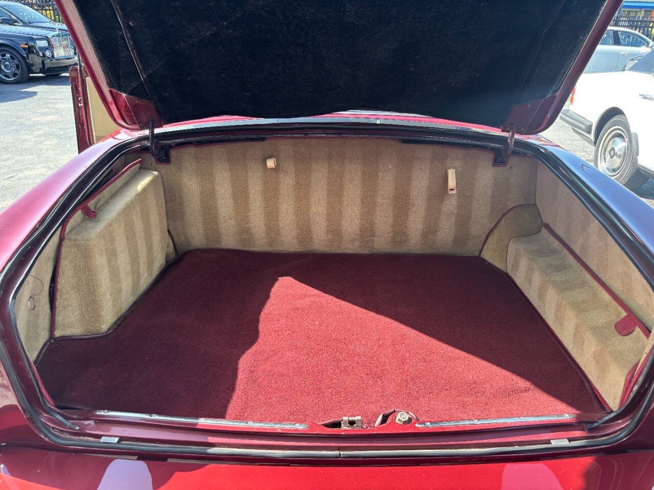 Rolls-Royce-Silver-Shadow-1978-Sedan-18