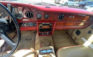 Rolls-Royce-Silver-Shadow-1978-Sedan-21