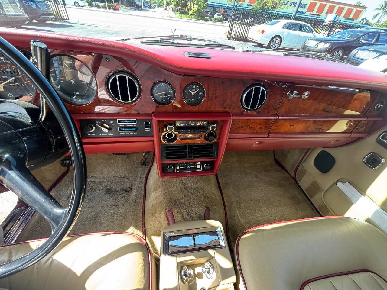 Rolls-Royce-Silver-Shadow-1978-Sedan-21