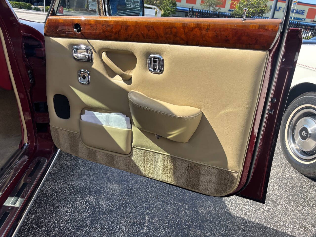 Rolls-Royce-Silver-Shadow-1978-Sedan-6