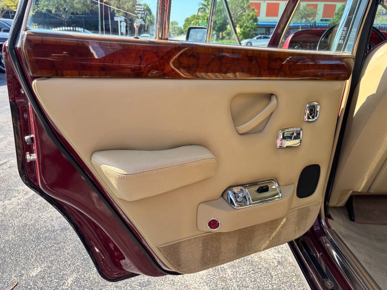 Rolls-Royce-Silver-Shadow-1978-Sedan-7