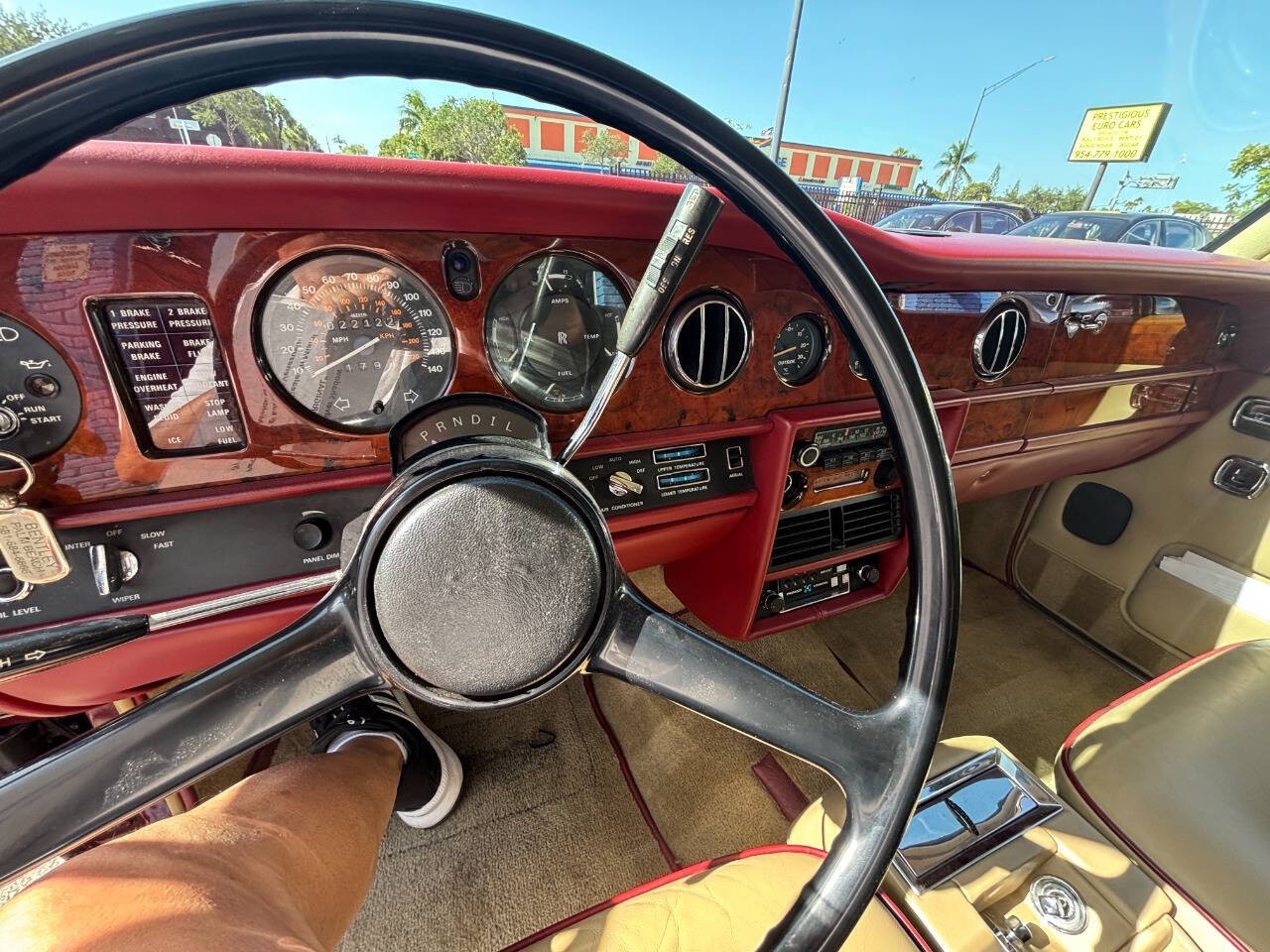 Rolls-Royce-Silver-Shadow-1978-Sedan-9