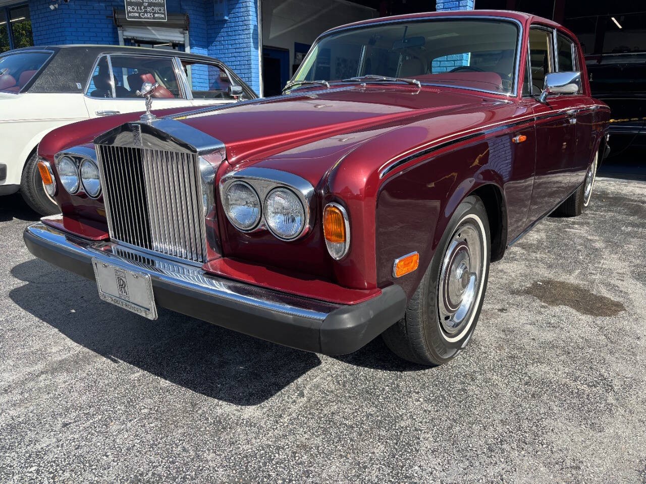 Rolls-Royce-Silver-Shadow-1978-Sedan