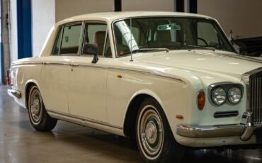 Rolls-Royce-Silver-Shadow-II-1969-4-Door-Sedan-10