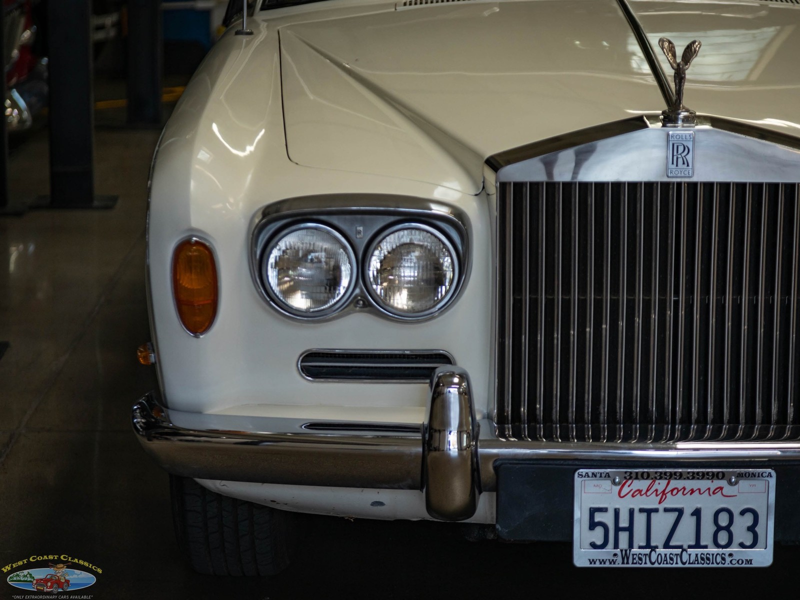 Rolls-Royce-Silver-Shadow-II-1969-4-Door-Sedan-13