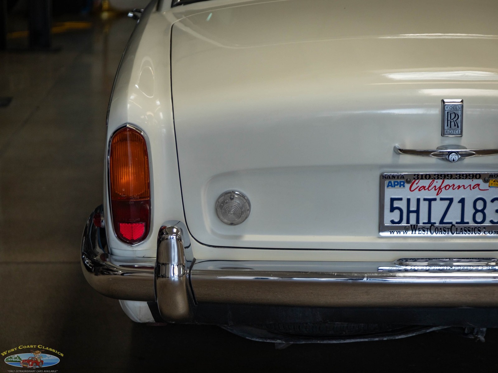 Rolls-Royce-Silver-Shadow-II-1969-4-Door-Sedan-17
