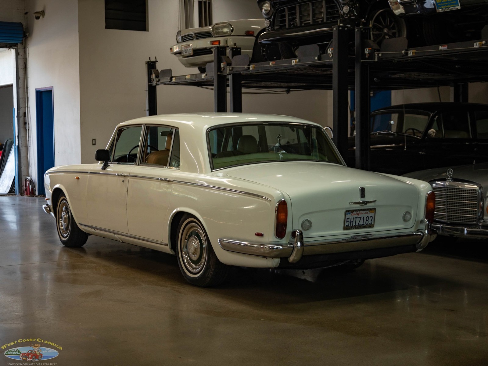 Rolls-Royce-Silver-Shadow-II-1969-4-Door-Sedan-20