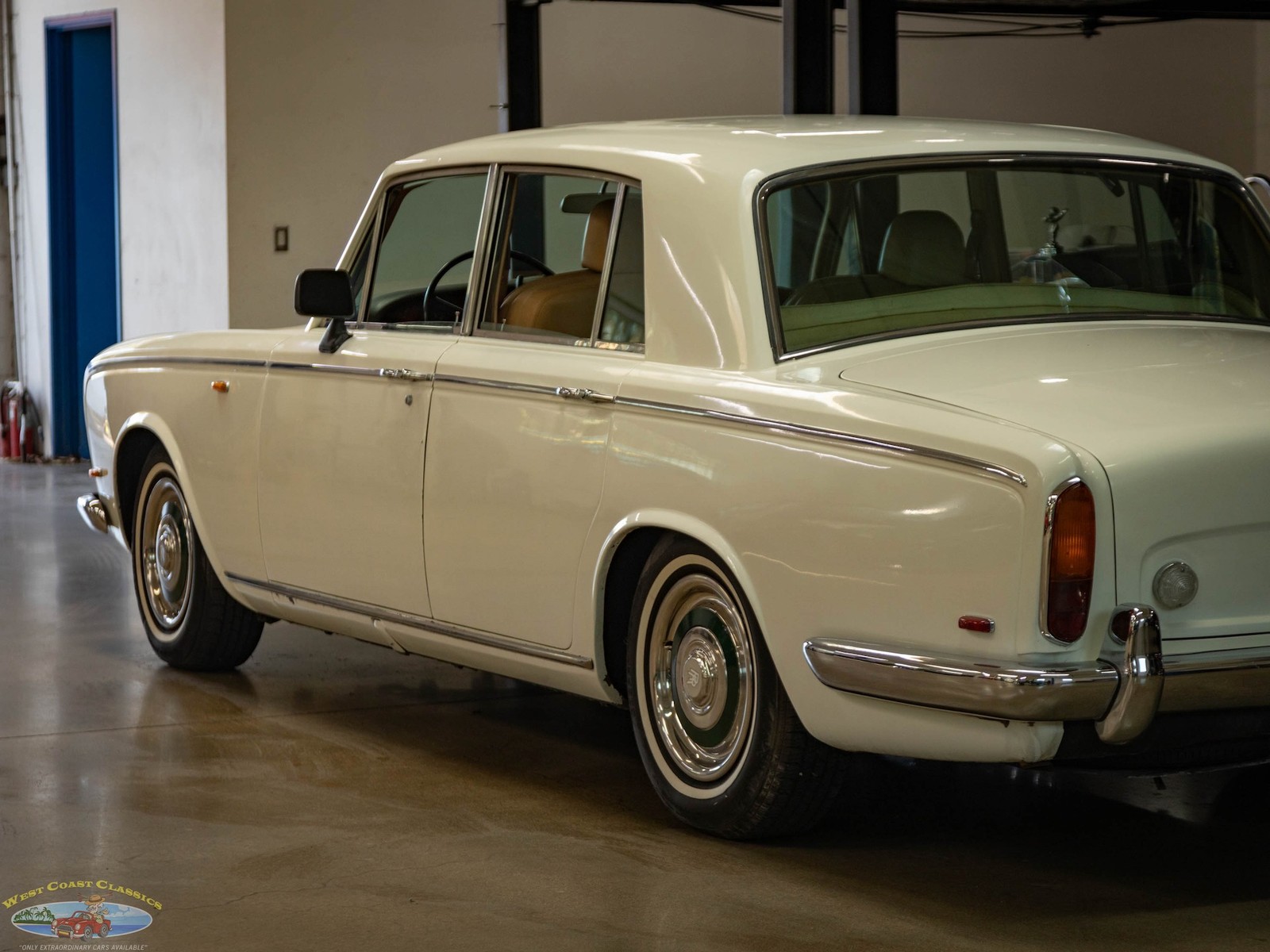 Rolls-Royce-Silver-Shadow-II-1969-4-Door-Sedan-21