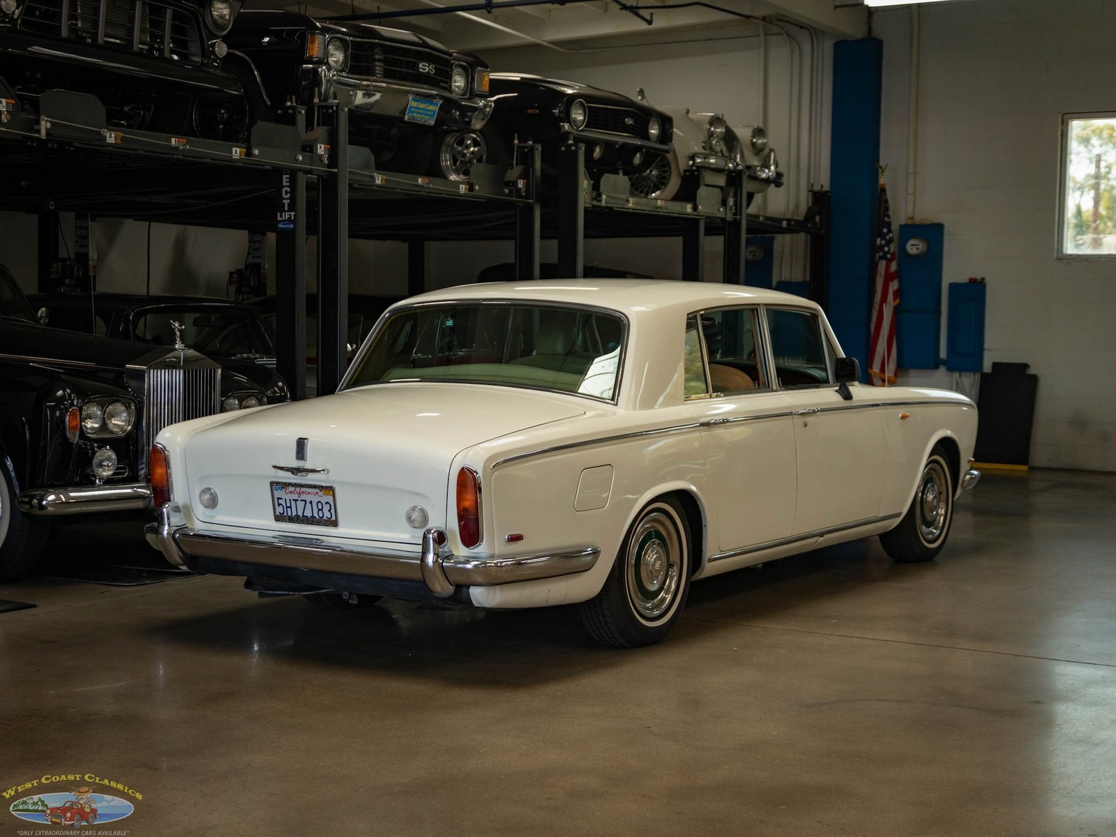 Rolls-Royce-Silver-Shadow-II-1969-4-Door-Sedan-23