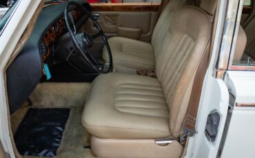 Rolls-Royce-Silver-Shadow-II-1969-4-Door-Sedan-29