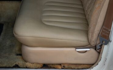 Rolls-Royce-Silver-Shadow-II-1969-4-Door-Sedan-30