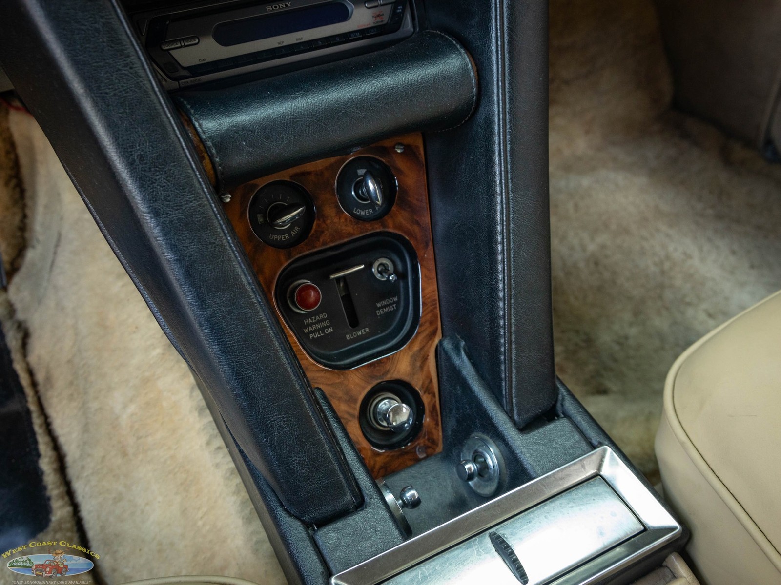Rolls-Royce-Silver-Shadow-II-1969-4-Door-Sedan-37
